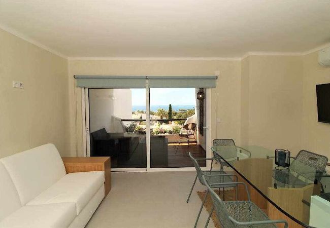 Apartamento em Albufeira - Apartamento T2 com Vista Mar e Piscina na Praia de São Rafael - Albufeira Apartamento em Albufeira - Apartamento T2 com Vista Mar e Piscina na Praia de São Rafael - Albufeira