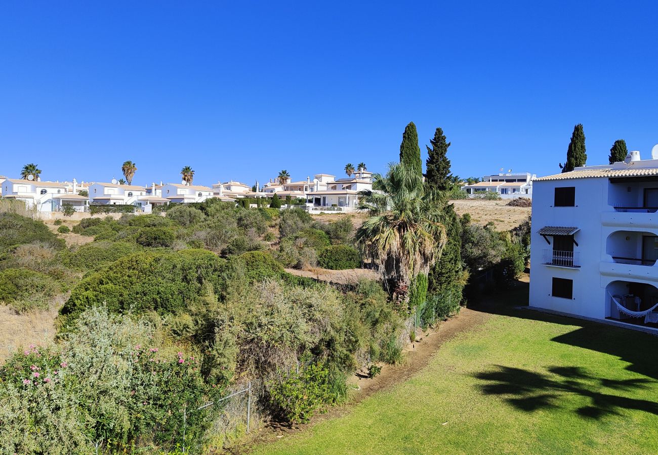 Apartamento em Albufeira -  Apartamento T2 com Vista Mar e Piscina na Praia de São Rafael - Albufeira