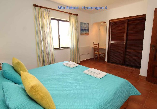 Apartment in Albufeira - 2 Bedroom Apartment with Swimming pool at São Rafael Beach - Albufeira Apartment in Albufeira - 2 Bedroom Apartment with Swimming pool at São Rafael Beach - Albufeira