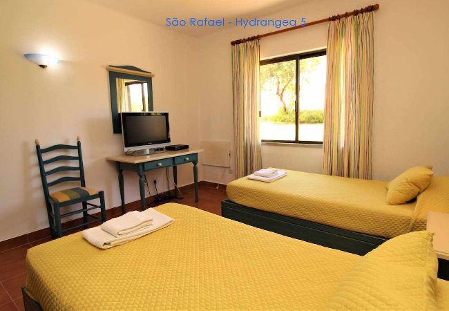 Apartment in Albufeira - 2 Bedroom Apartment with Swimming pool at São Rafael Beach - Albufeira Apartment in Albufeira - 2 Bedroom Apartment with Swimming pool at São Rafael Beach - Albufeira