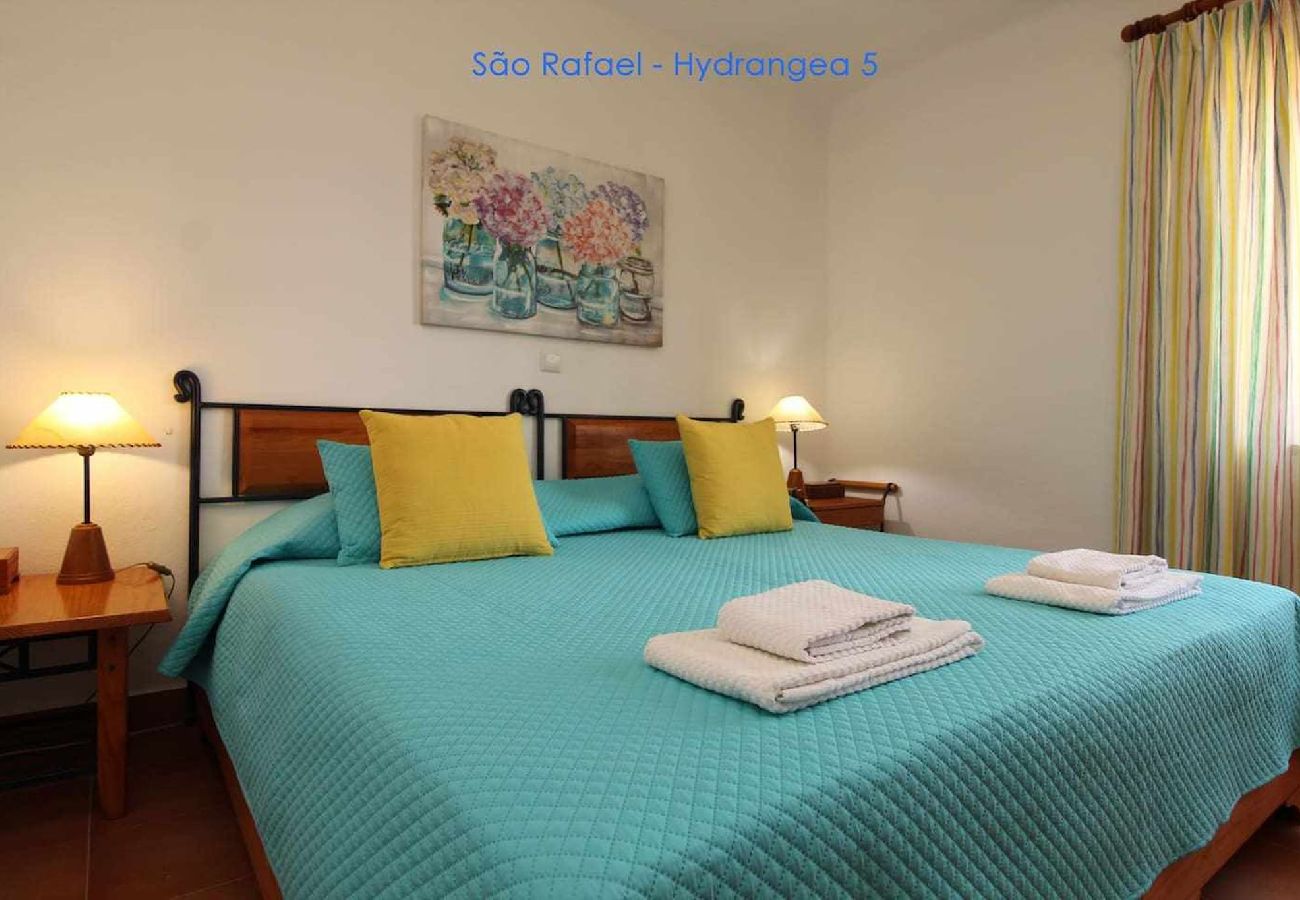Apartment in Albufeira - 2 Bedroom Apartment with Swimming pool at São Rafael Beach - Albufeira