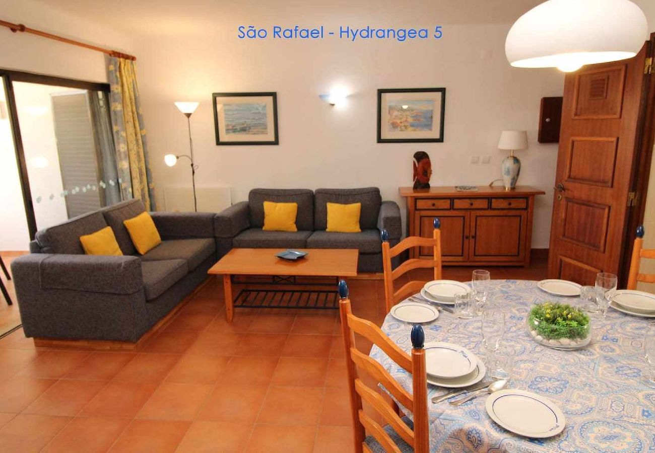 Apartment in Albufeira - 2 Bedroom Apartment with Swimming pool at São Rafael Beach - Albufeira