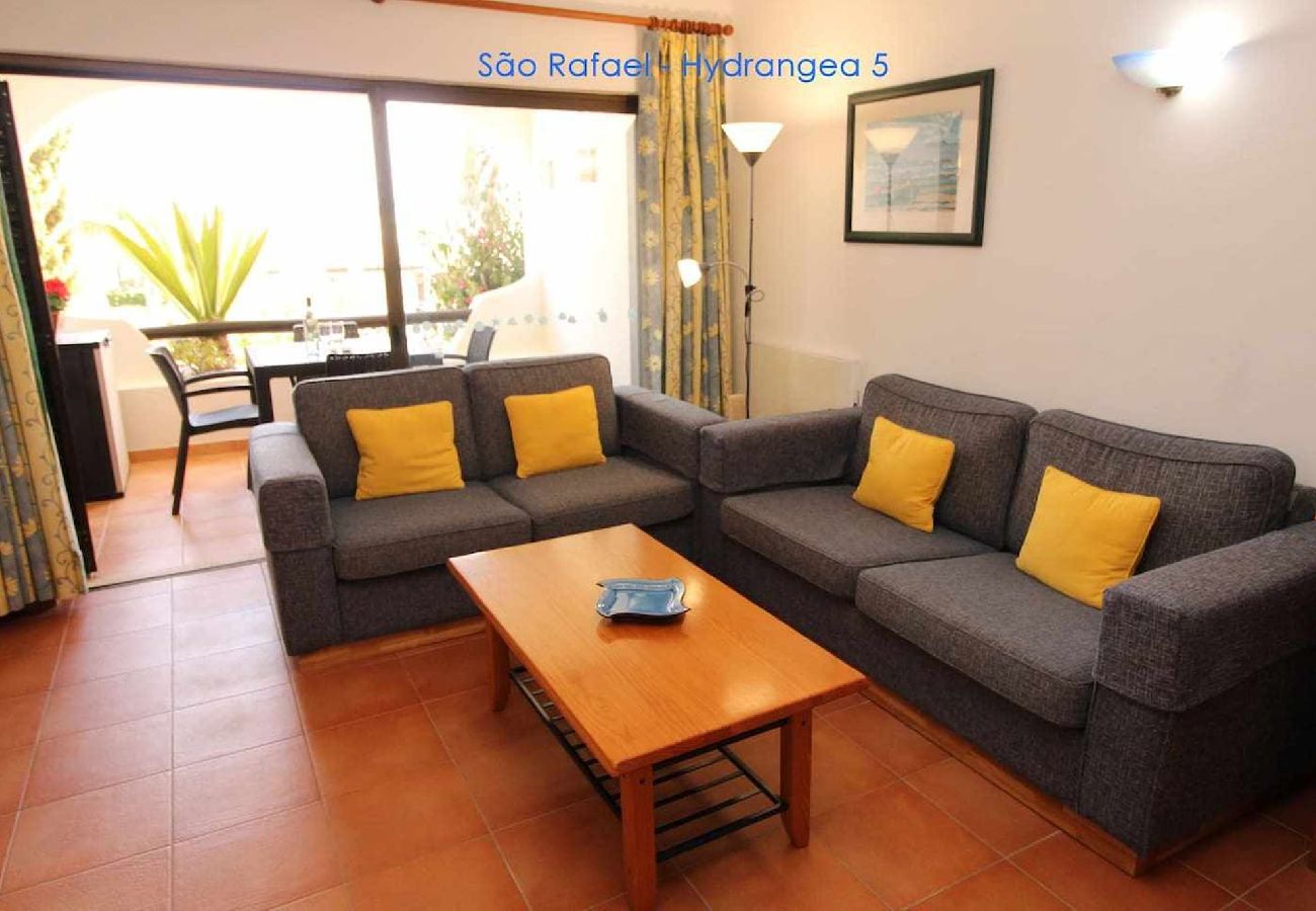 Apartment in Albufeira - 2 Bedroom Apartment with Swimming pool at São Rafael Beach - Albufeira