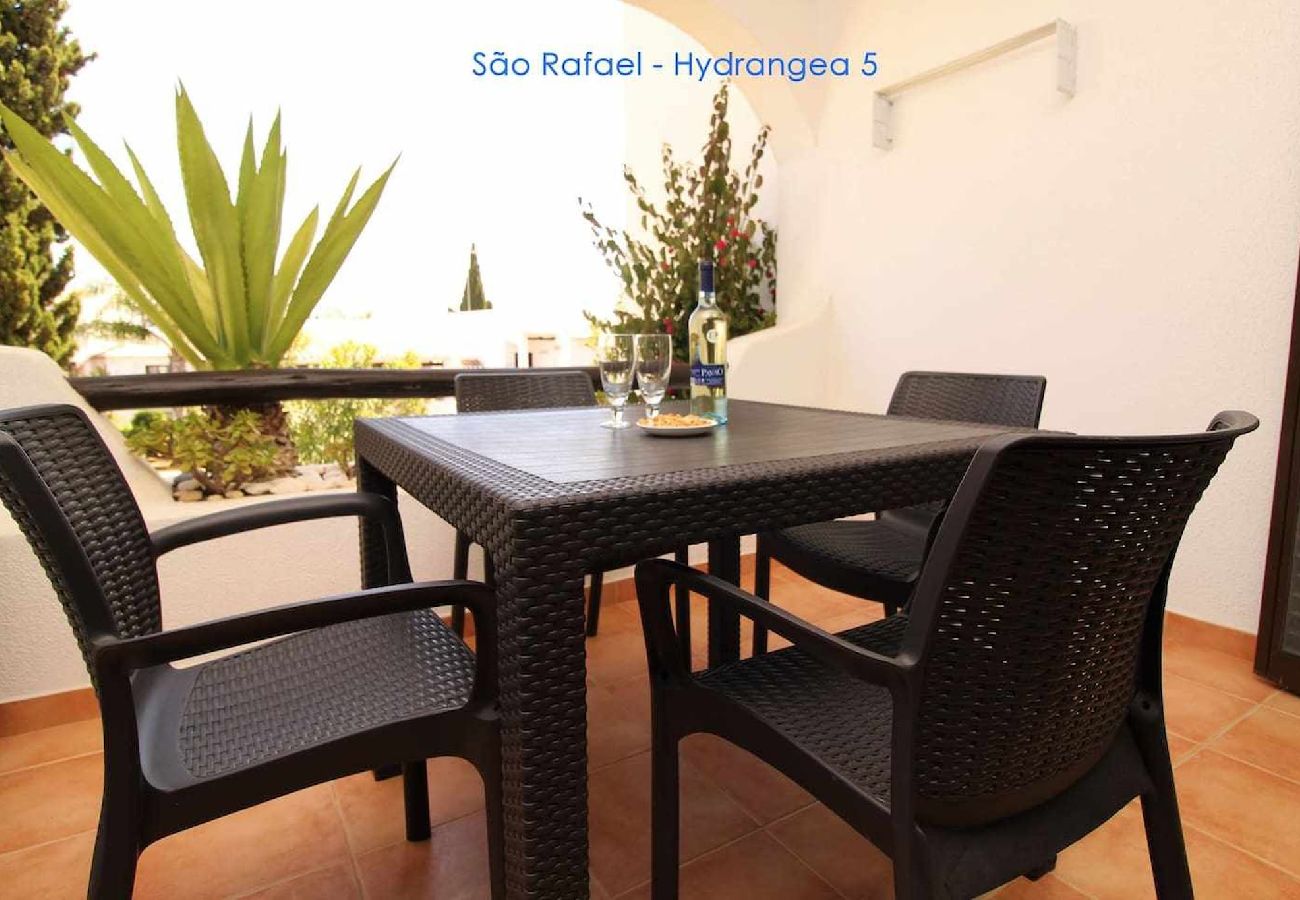 Apartment in Albufeira - 2 Bedroom Apartment with Swimming pool at São Rafael Beach - Albufeira