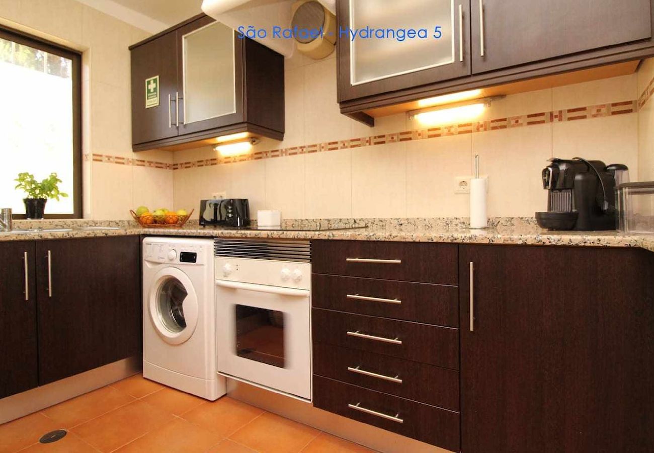 Apartment in Albufeira - 2 Bedroom Apartment with Swimming pool at São Rafael Beach - Albufeira