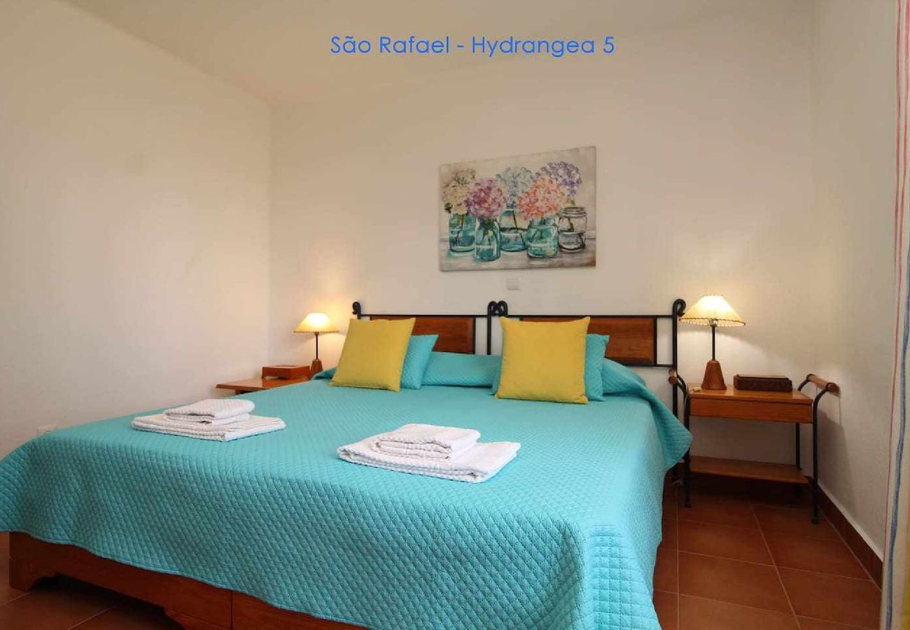 Apartment in Albufeira - 2 Bedroom Apartment with Swimming pool at São Rafael Beach - Albufeira