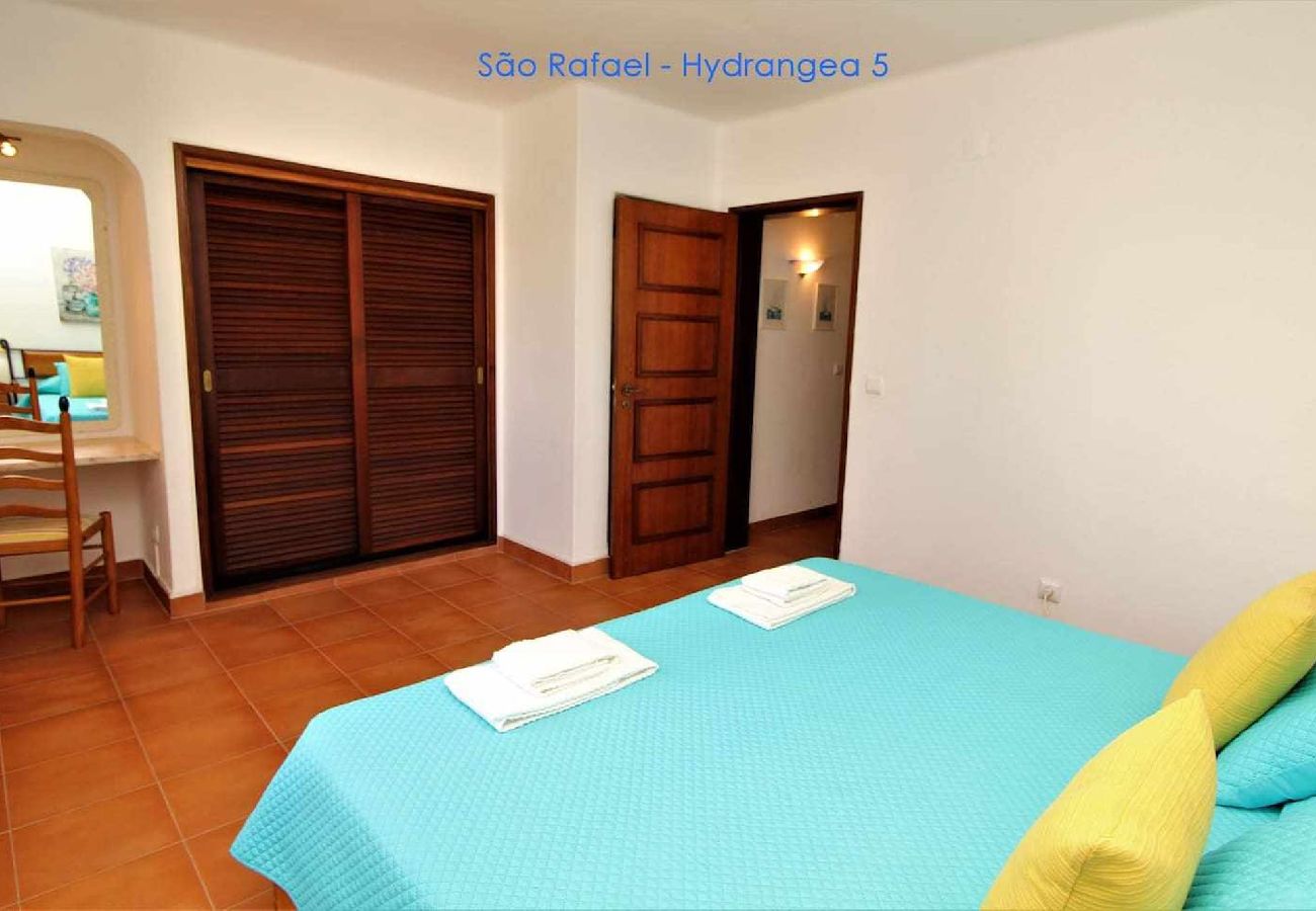 Apartment in Albufeira - 2 Bedroom Apartment with Swimming pool at São Rafael Beach - Albufeira