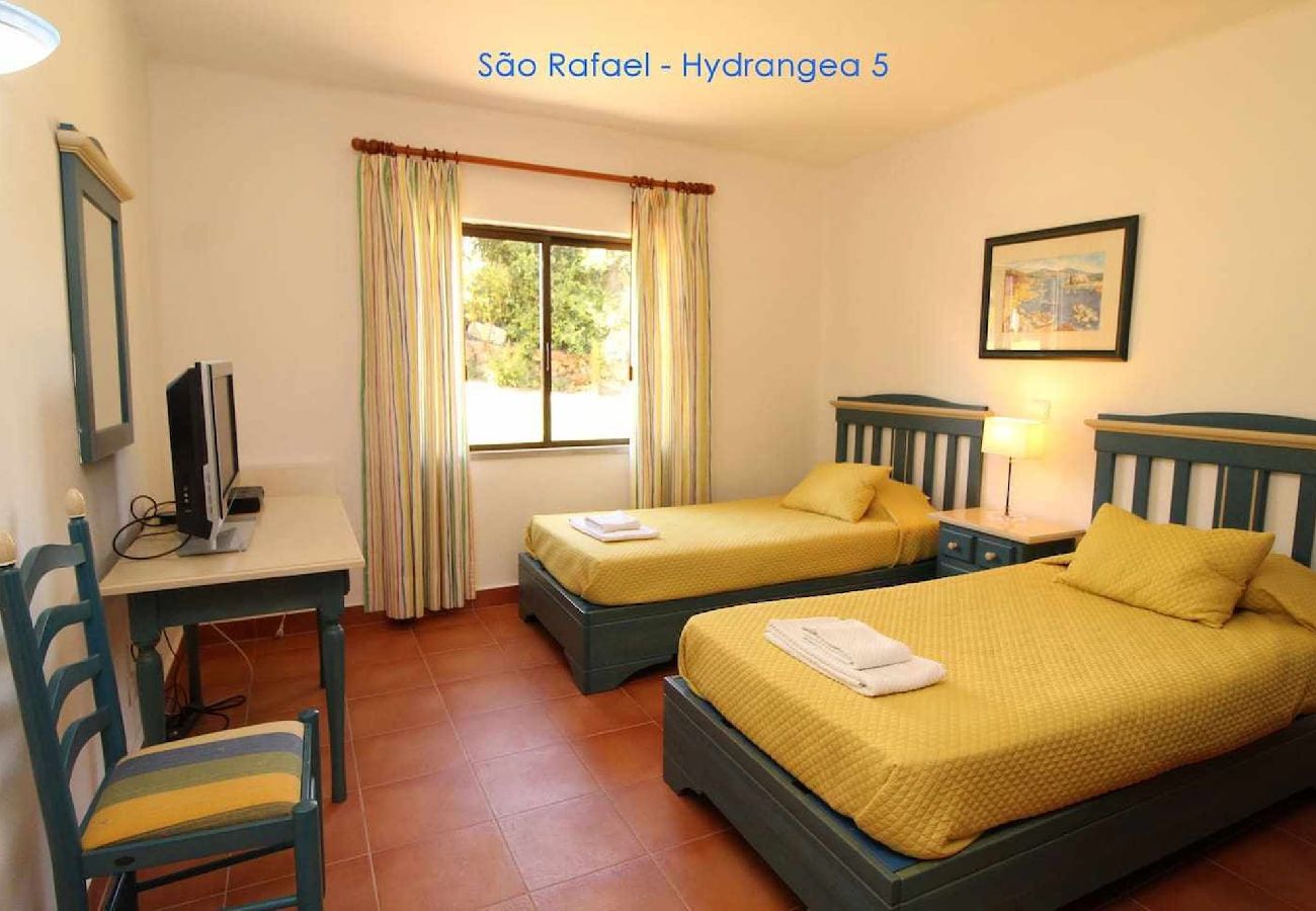 Apartment in Albufeira - 2 Bedroom Apartment with Swimming pool at São Rafael Beach - Albufeira