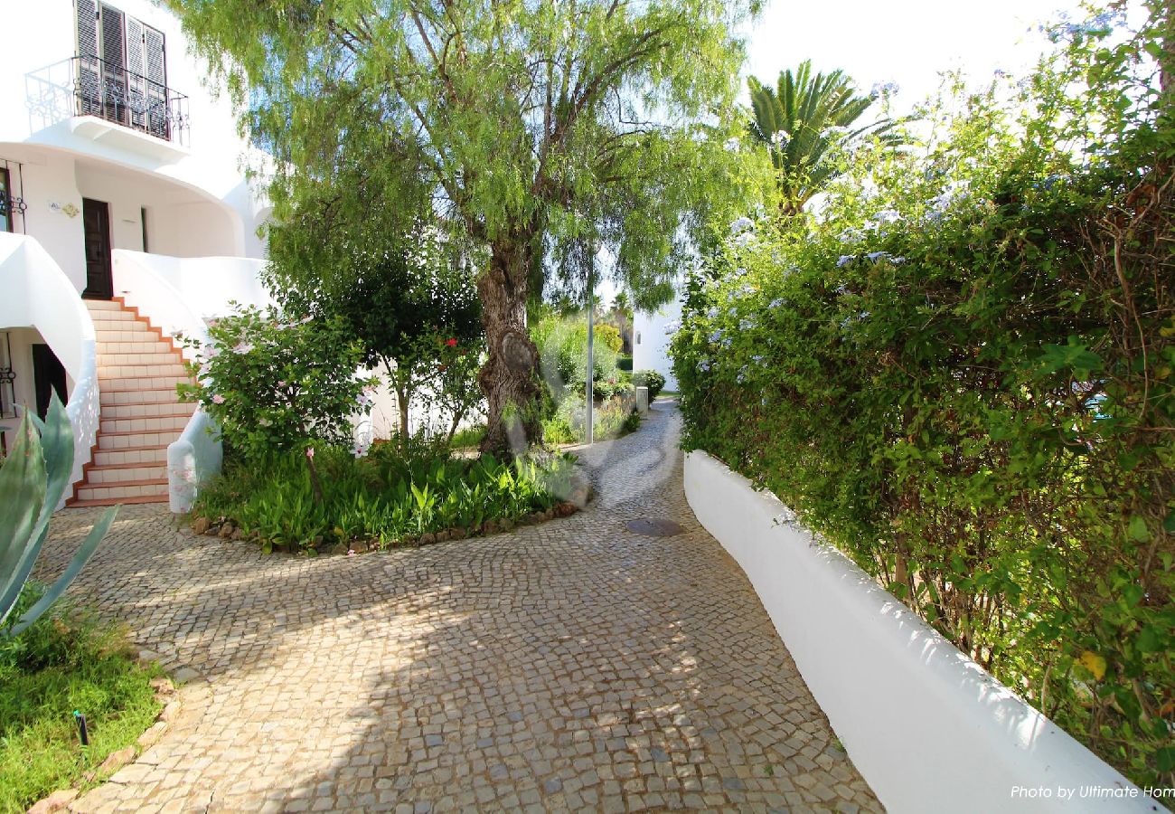 Apartment in Albufeira - 2 Bedroom Apartment with Swimming pool at São Rafael Beach - Albufeira
