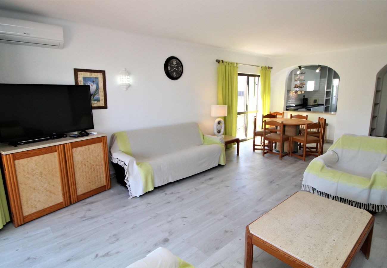 Apartment in Albufeira - 2 Bedroom Apartment with Swimming pool at São Rafael Beach - Albufeira