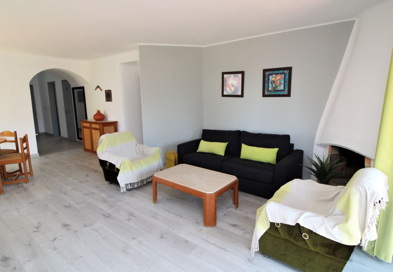 Apartment in Albufeira - 2 Bedroom Apartment with Swimming pool at São Rafael Beach - Albufeira