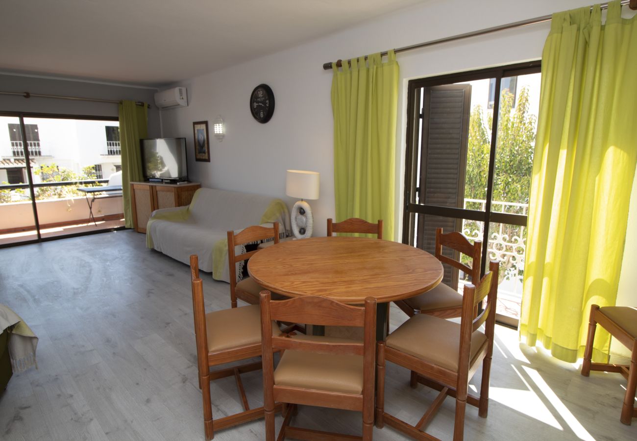 Apartment in Albufeira - 2 Bedroom Apartment with Swimming pool at São Rafael Beach - Albufeira