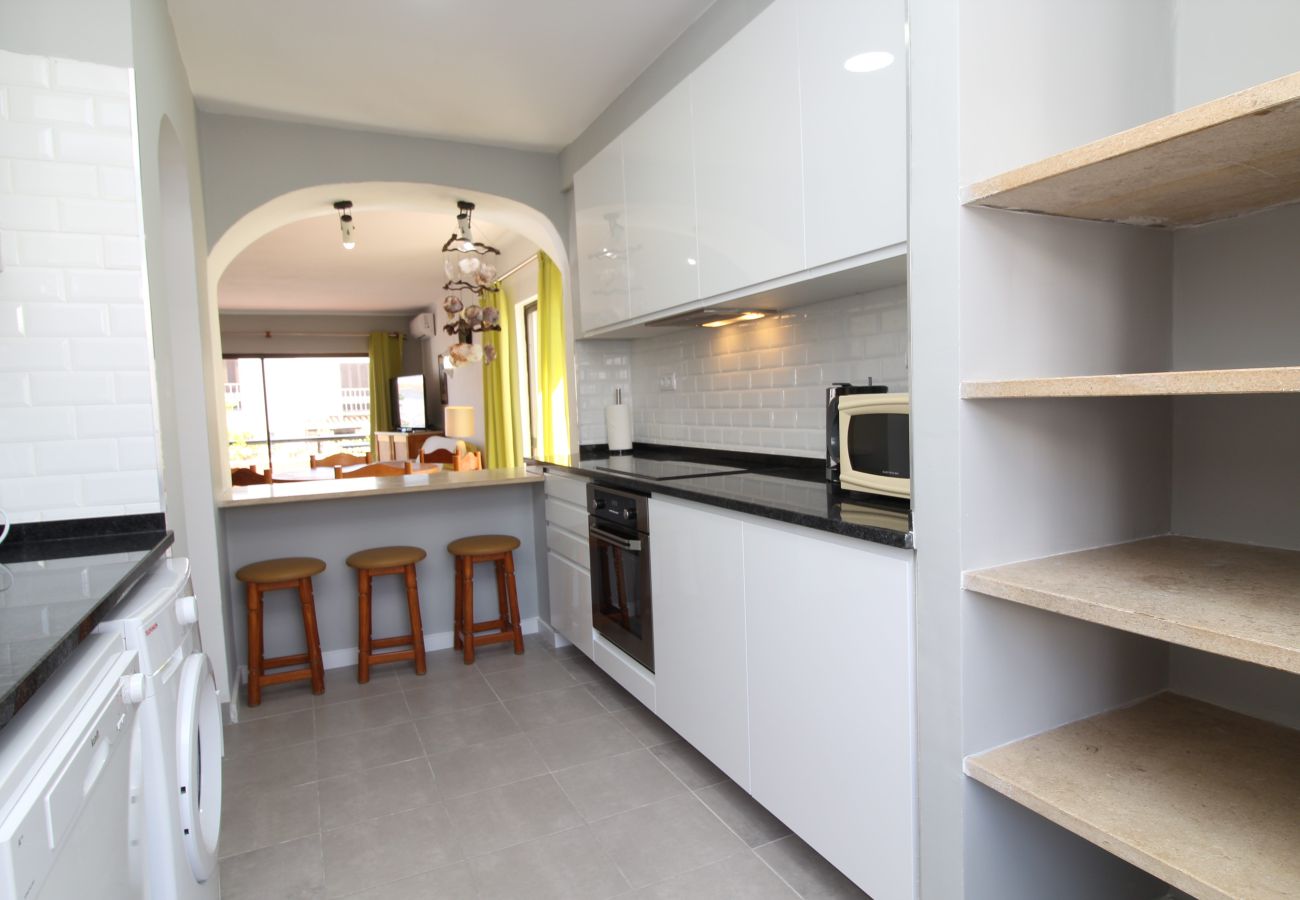 Apartment in Albufeira - 2 Bedroom Apartment with Swimming pool at São Rafael Beach - Albufeira