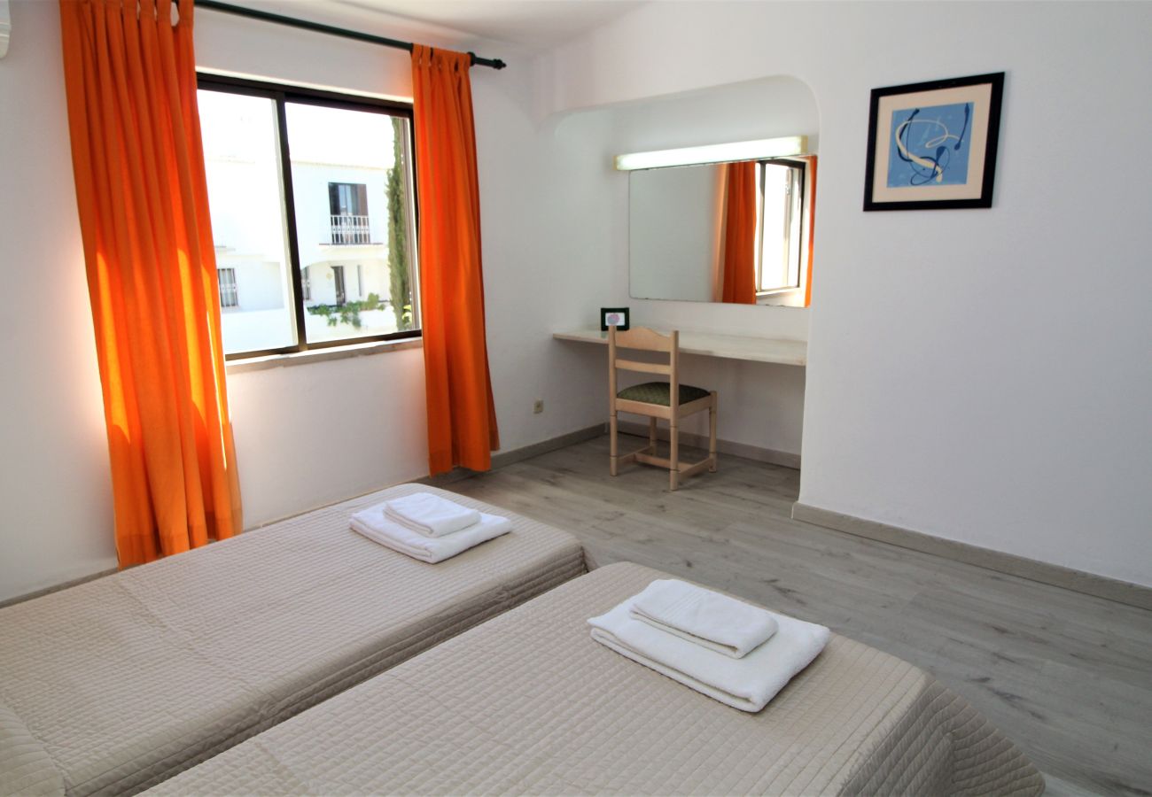 Apartment in Albufeira - 2 Bedroom Apartment with Swimming pool at São Rafael Beach - Albufeira