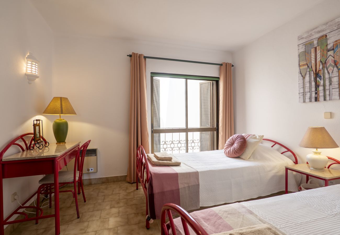 Apartment in Albufeira - 2 Bedroom Apartment with Swimming pool at São Rafael Beach - Albufeira