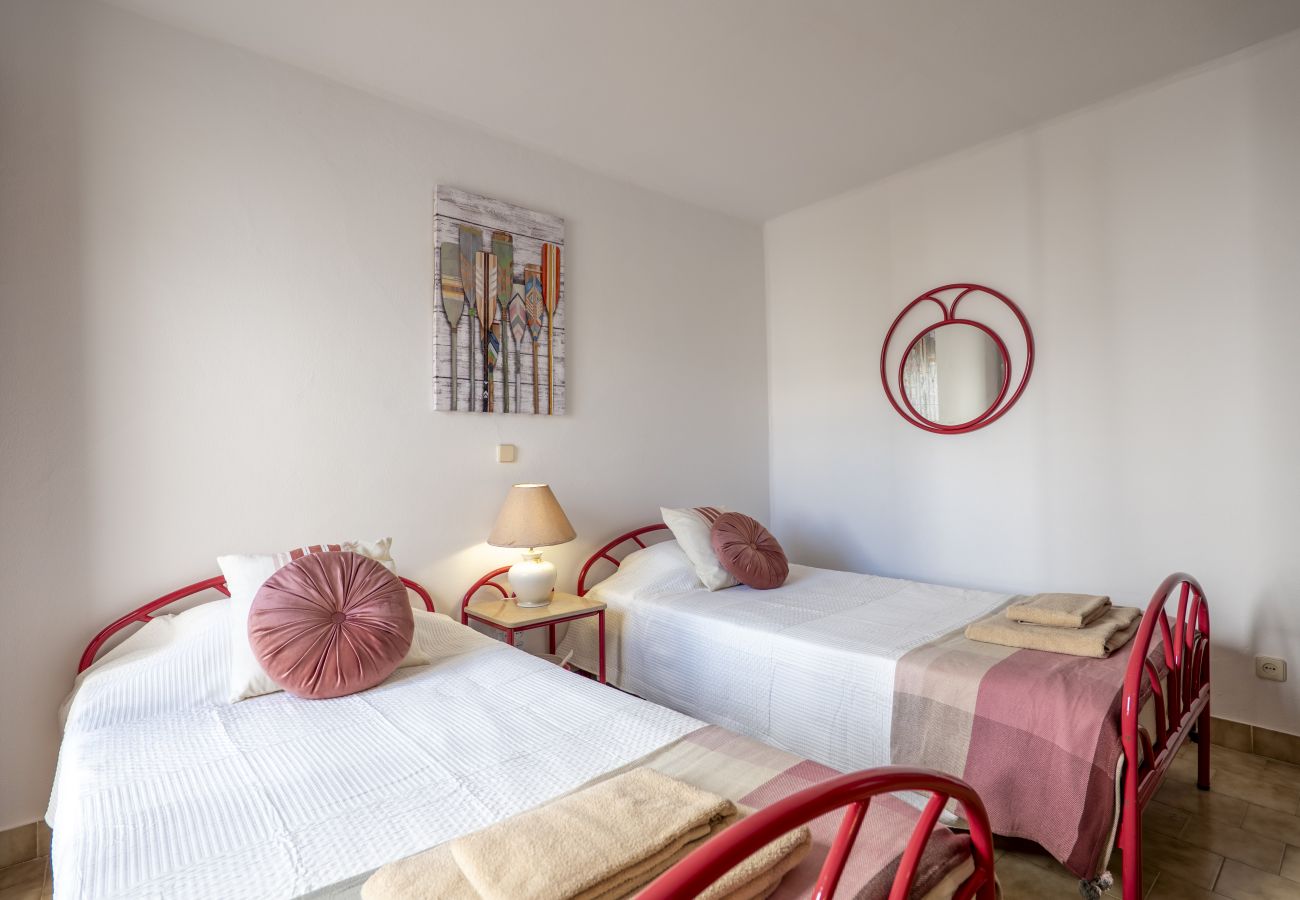 Apartment in Albufeira - 2 Bedroom Apartment with Swimming pool at São Rafael Beach - Albufeira