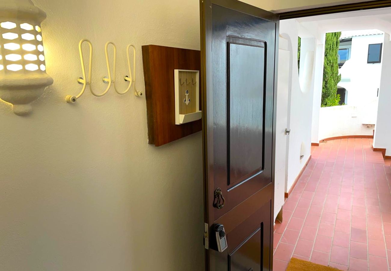 Apartment in Albufeira - 2 Bedroom Apartment with Swimming pool at São Rafael Beach - Albufeira