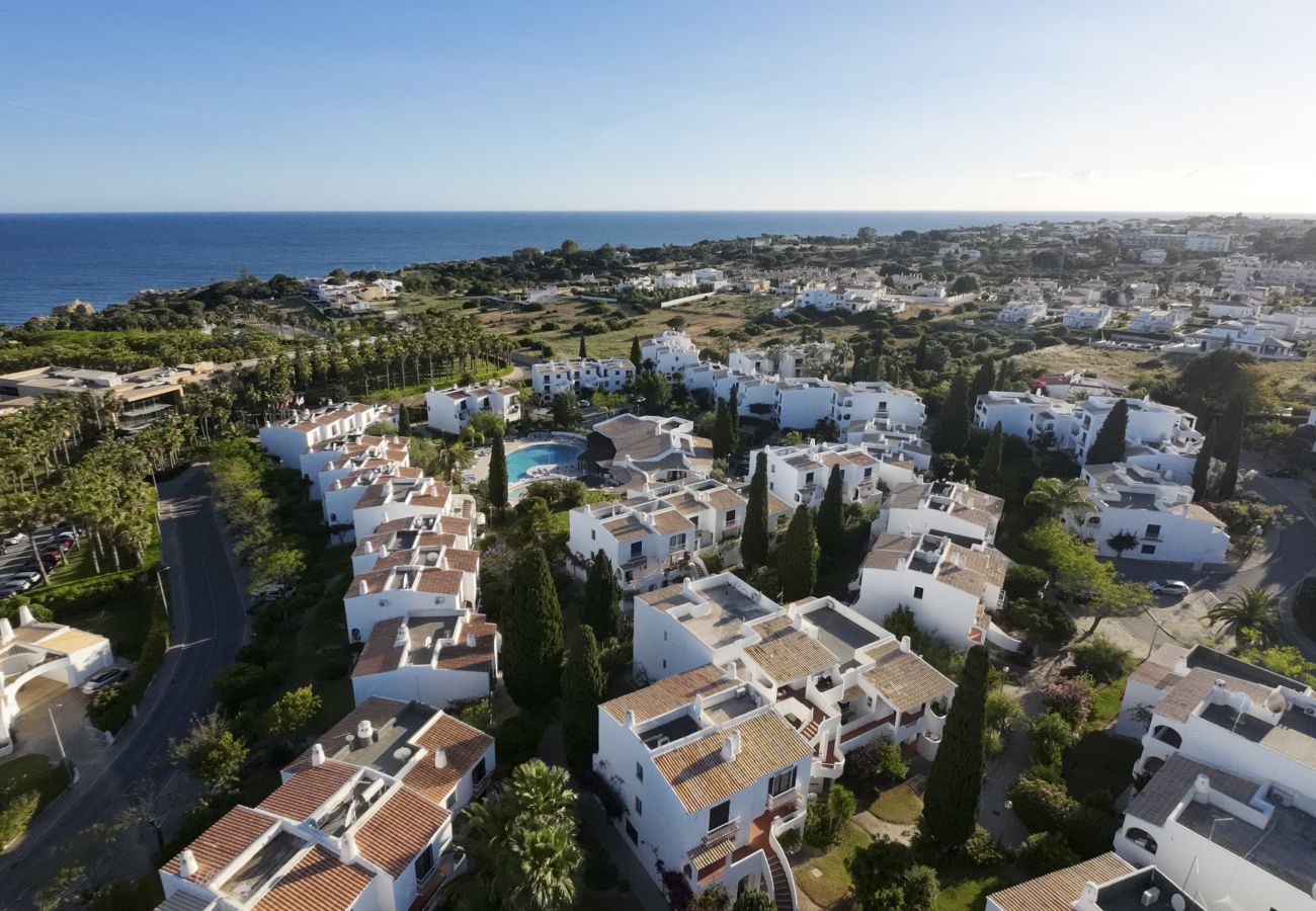 Apartment in Albufeira - 2 Bedroom Apartment with Swimming pool at São Rafael Beach - Albufeira