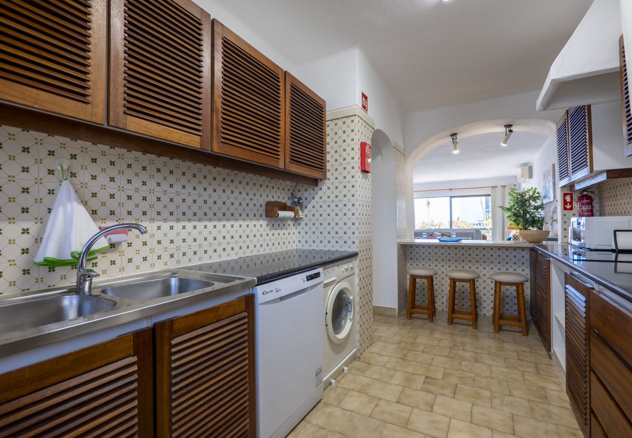 Apartment in Albufeira - 2 Bedroom Apartment with Swimming pool at São Rafael Beach - Albufeira