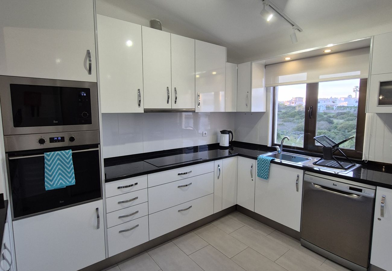 Apartment in Albufeira - 2 Bedroom Apartment with Sea Views and Swimming pool at São Rafael Beach - Albufeira