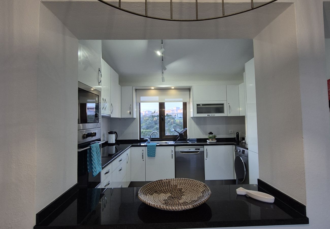 Apartment in Albufeira - 2 Bedroom Apartment with Sea Views and Swimming pool at São Rafael Beach - Albufeira