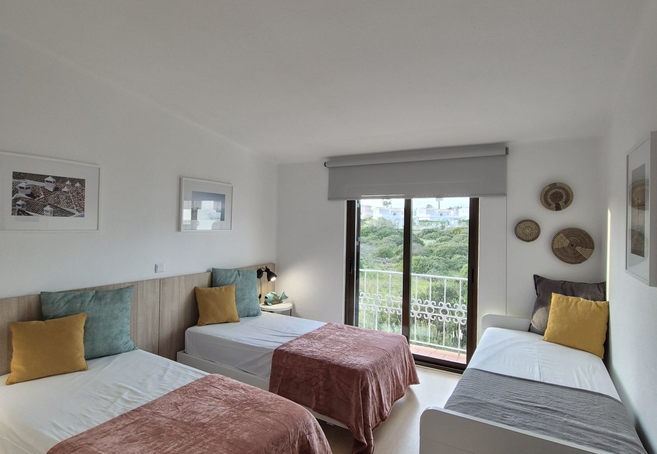 Apartment in Albufeira - 2 Bedroom Apartment with Sea Views and Swimming pool at São Rafael Beach - Albufeira
