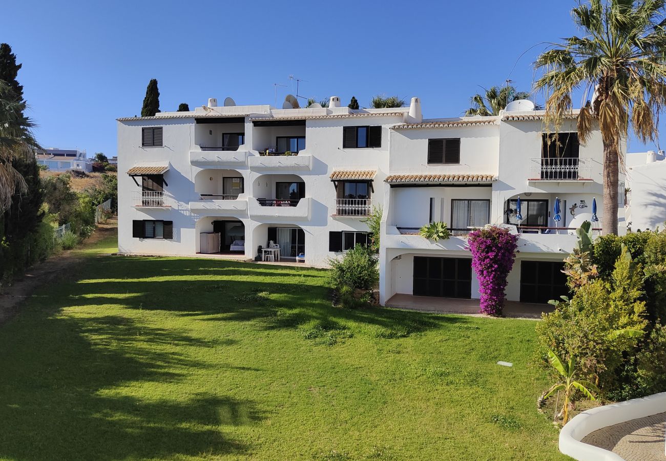 Apartment in Albufeira - 2 Bedroom Apartment with Sea Views and Swimming pool at São Rafael Beach - Albufeira